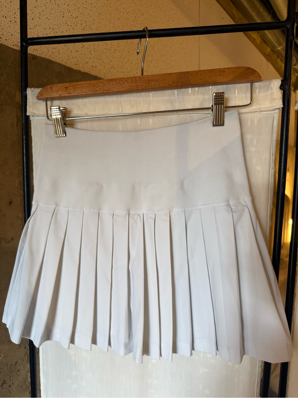 Wilson White Pleated Mini Skirt with Elastic Waistband